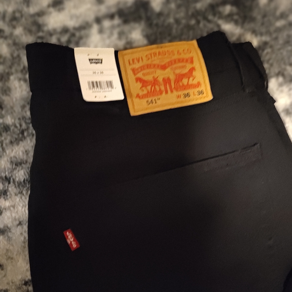 Levi's Men's Jet Black Straight Jeans - Picture 3 of 4